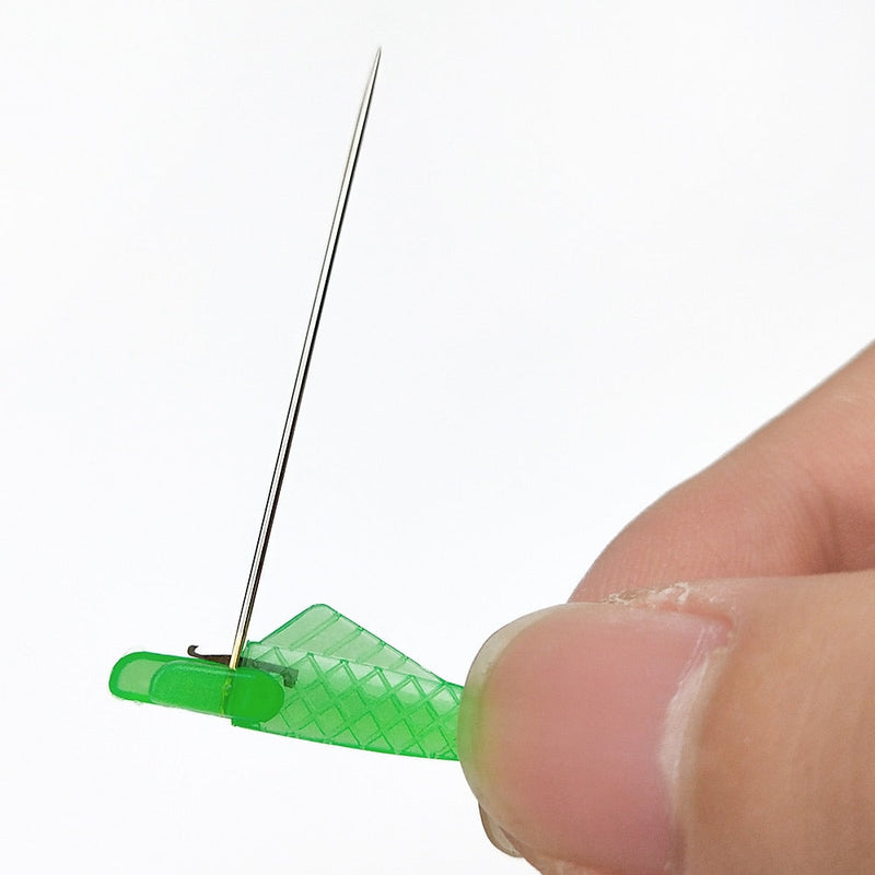 easy threader™ - fish type sewing machine needle threader